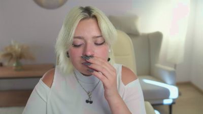 OpheliaPalomba live from United States