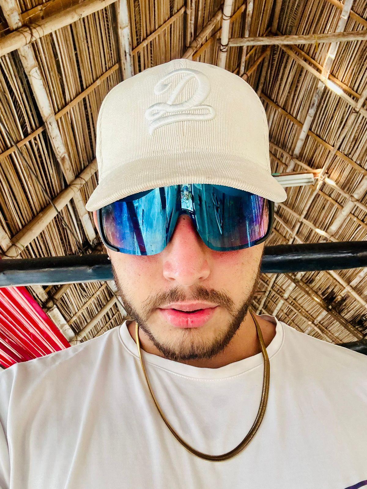 Owen_Jones0 live from Colombia