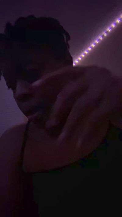 Peanutbutter80 live from United States