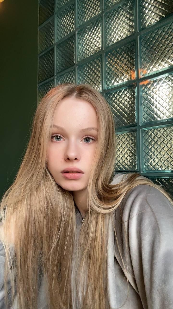 PhyllisByrd live from Czechia