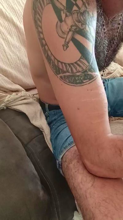 Pistolon19 live from Spain