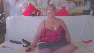 QueenPammy live from United Kingdom