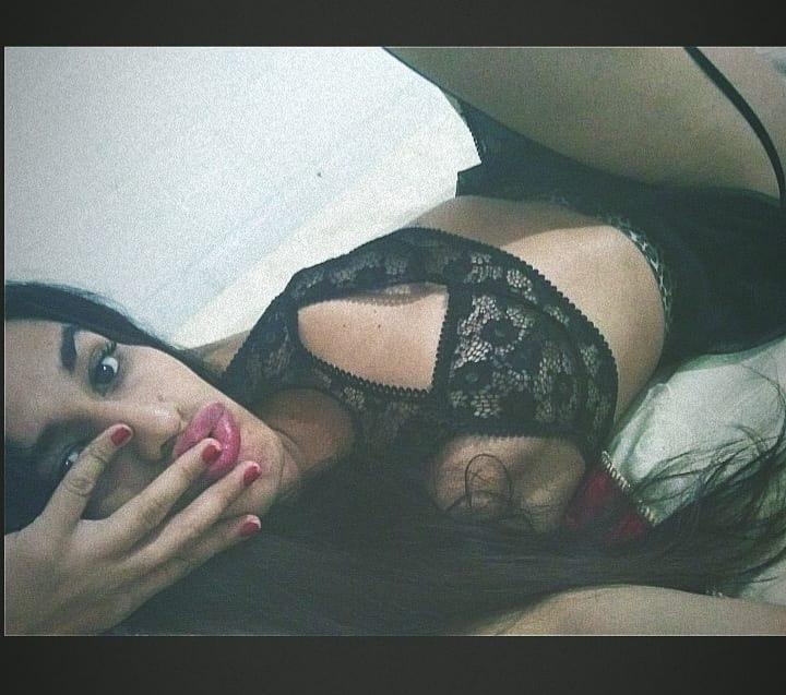 Rachell_kin live from Colombia