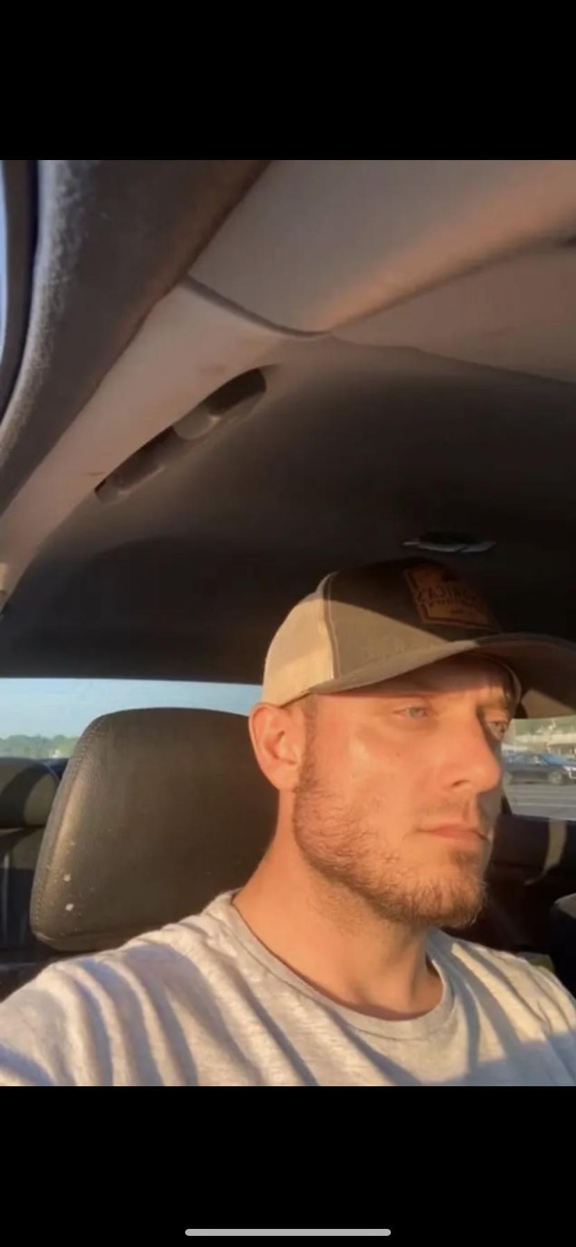 Rickey_RideZ live from United States