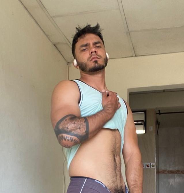 SamMartin_hot live from Colombia