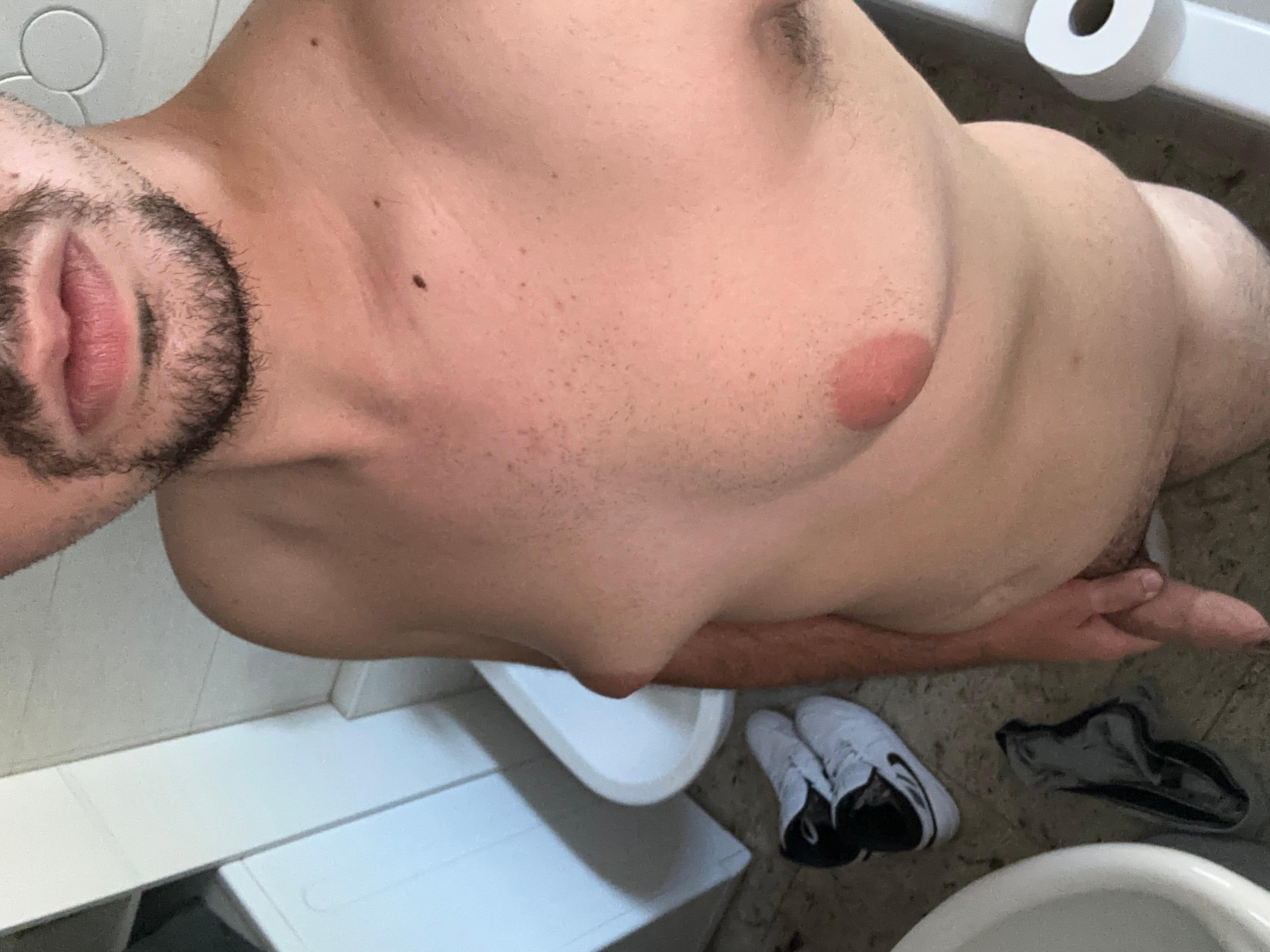 Sexbrainyes live from Italy