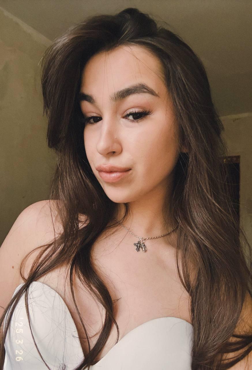 SierraVaupel live from France