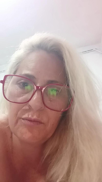 Sindymi live from Spain