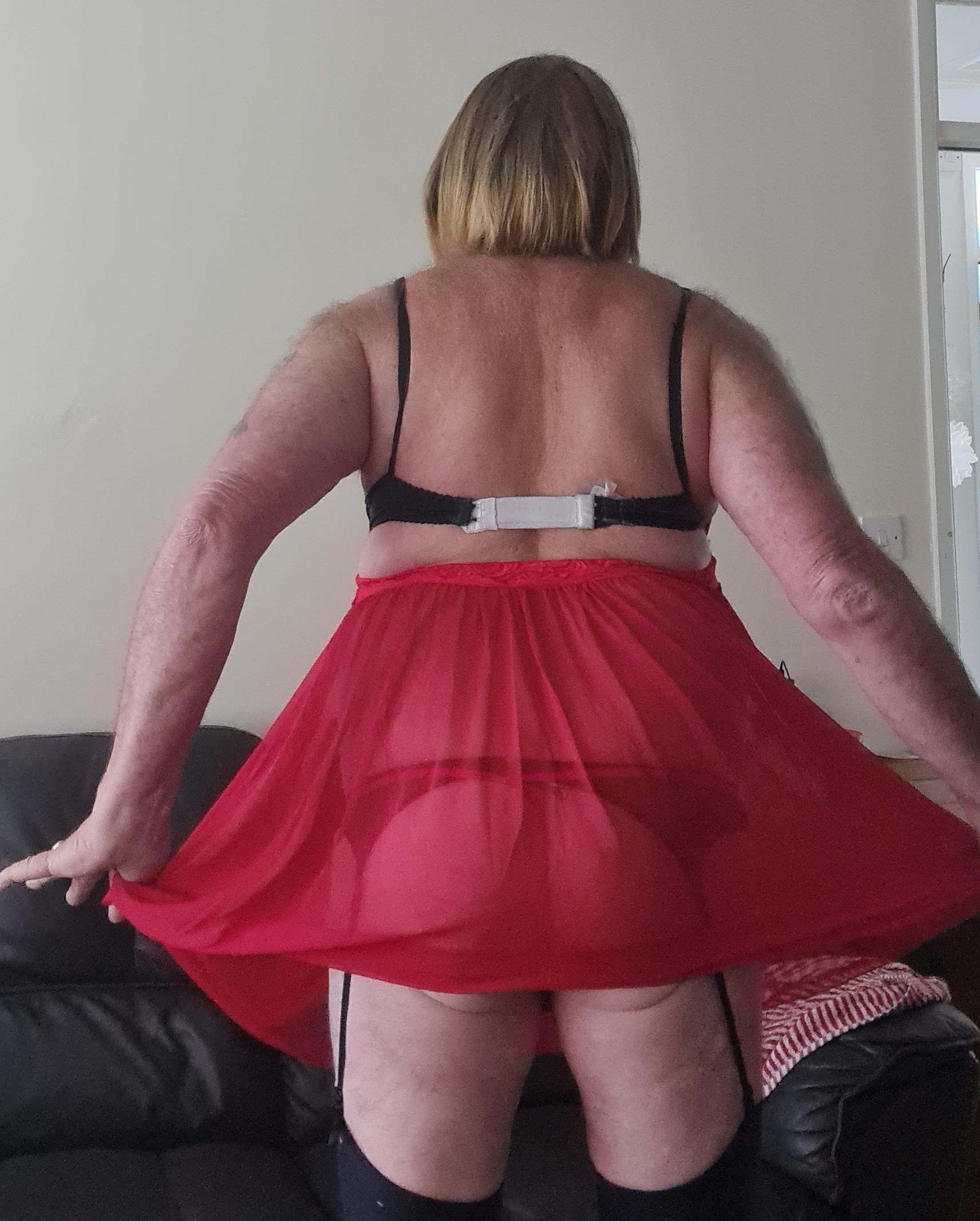Sissy_Man_UK live from United Kingdom