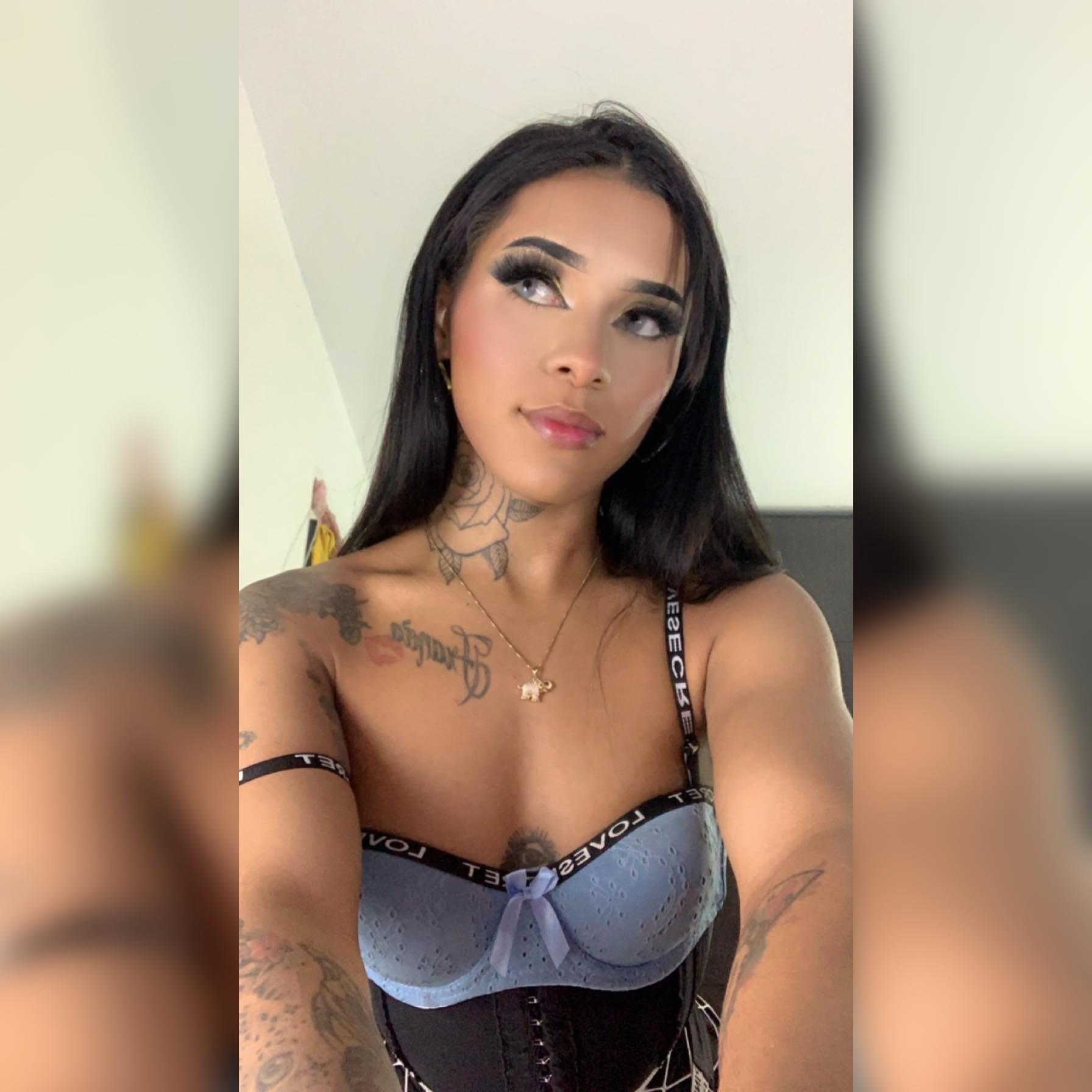 Sofia_walton live from Colombia