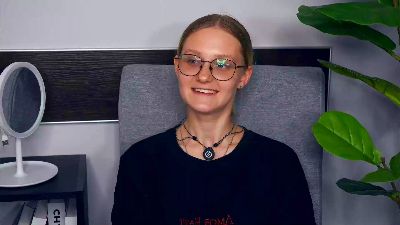 StacyAmauty live from France