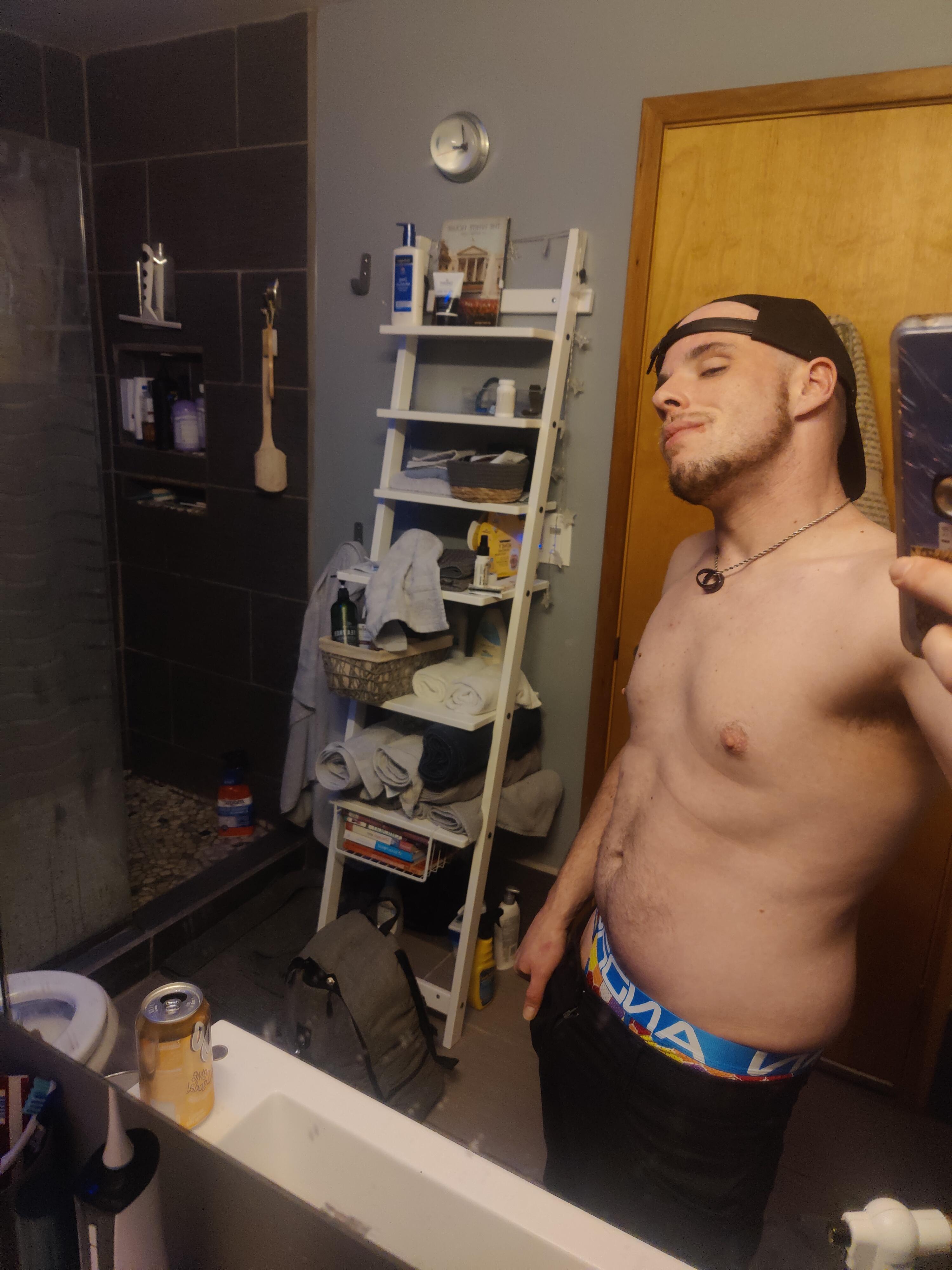 Str8actinggay live from United States