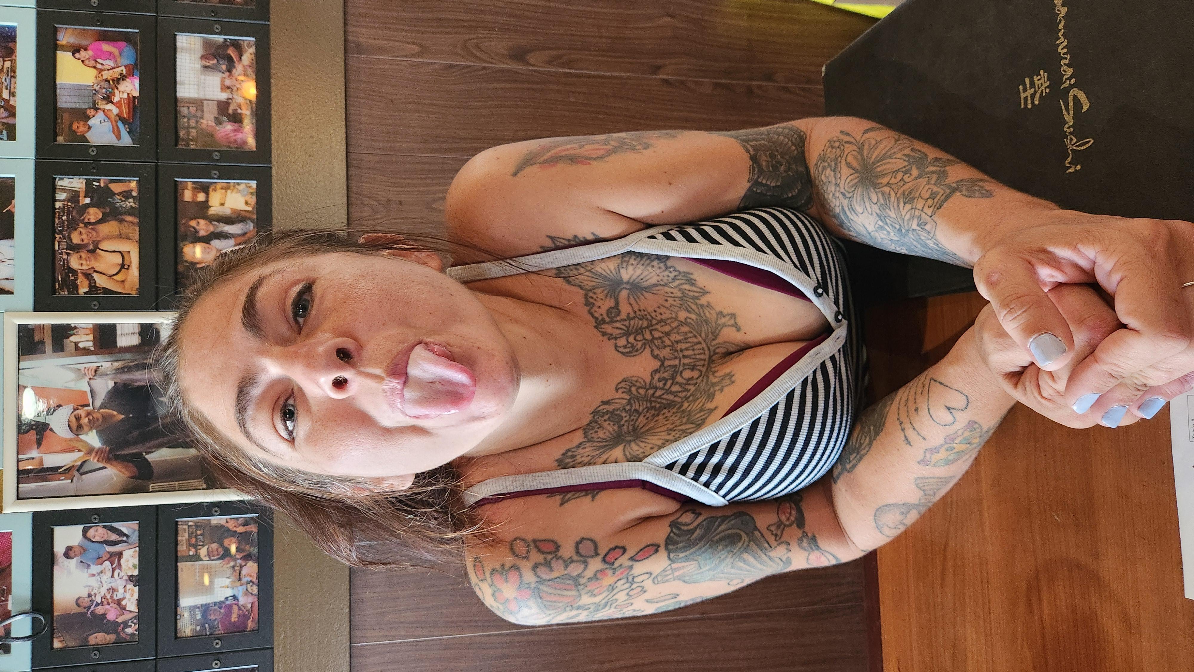 TattedandExpl live from United States