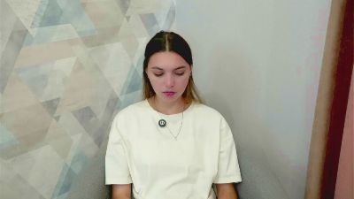 TifanyDaimaru live from France