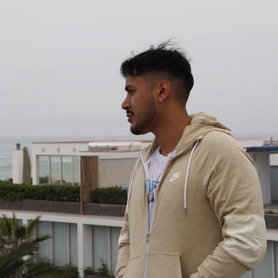 VaroLuna live from Peru