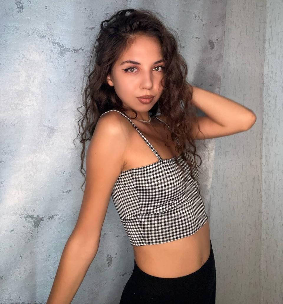 VictoriaMarlow live from France