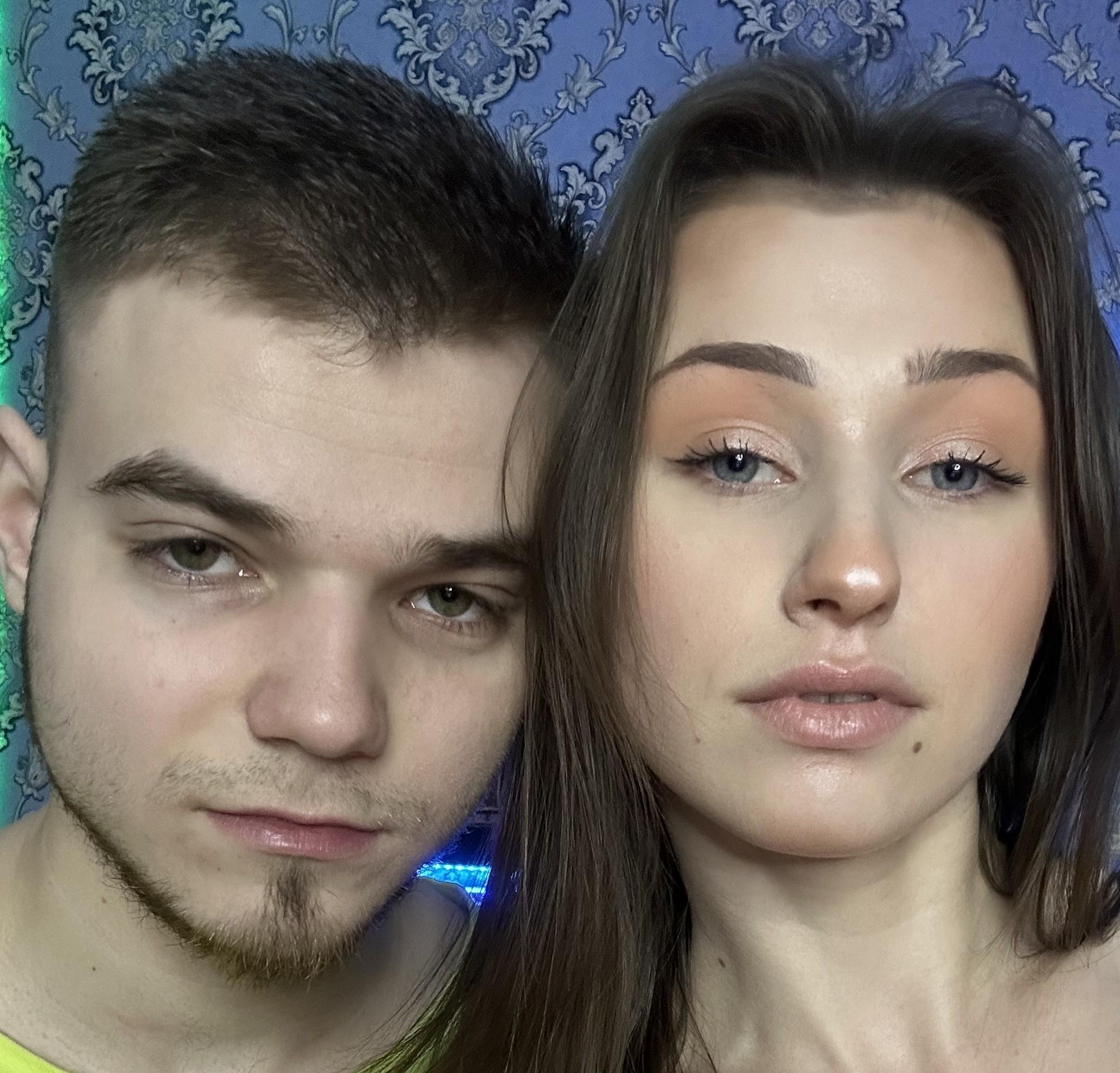 VikkiAndGeorge live from United States