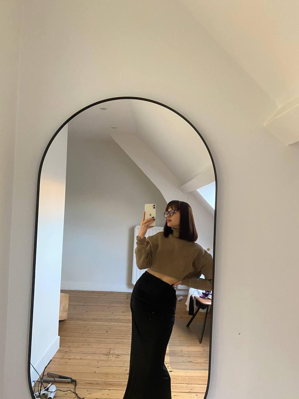 VivienneLove19 live from Estonia
