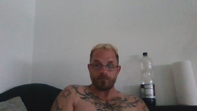 Zippi38 live from Germany