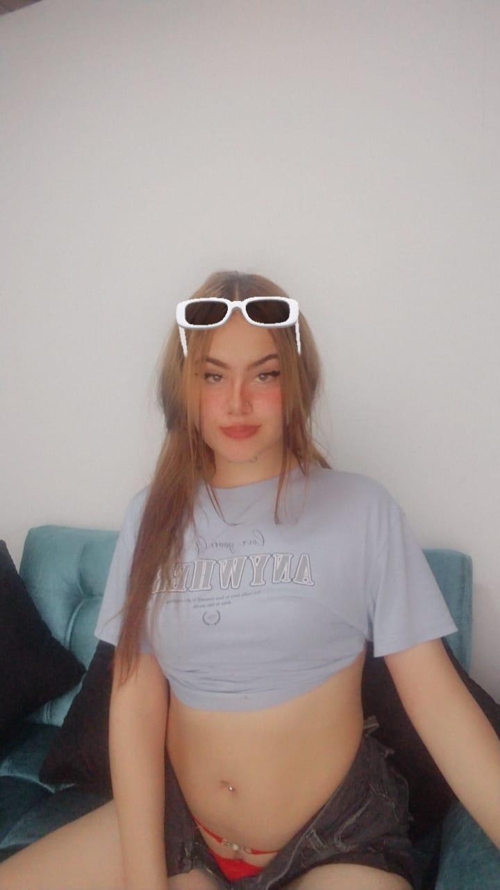alisoncumgirl live from Colombia