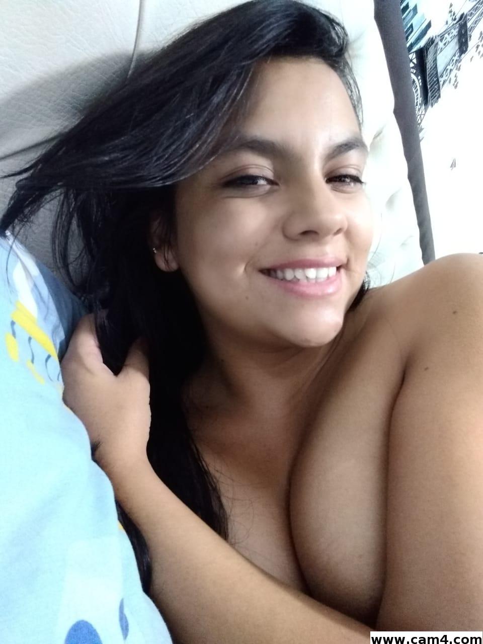 ana_studio live from United States