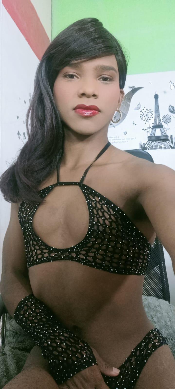 angelicabragann live from Colombia