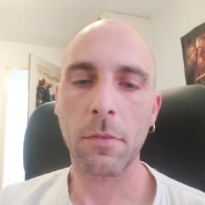 benj_Bi_893234 live from Switzerland