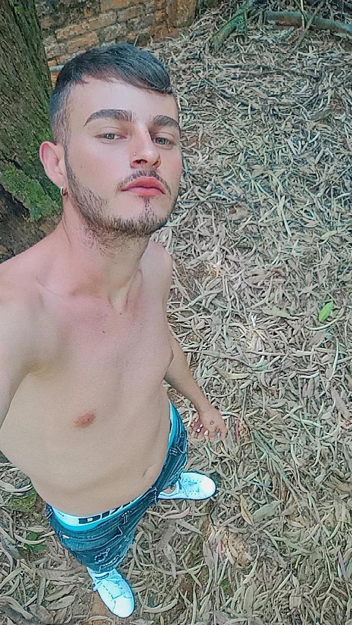 boys_hot4 live from Colombia