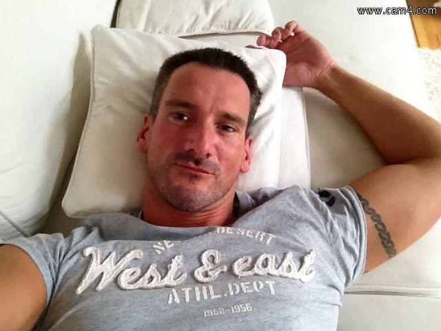 buttfuck_bln live from Germany