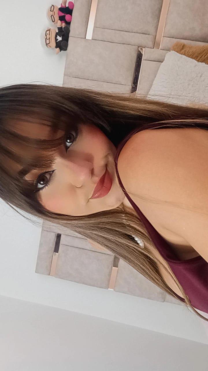 catyblue live from United States