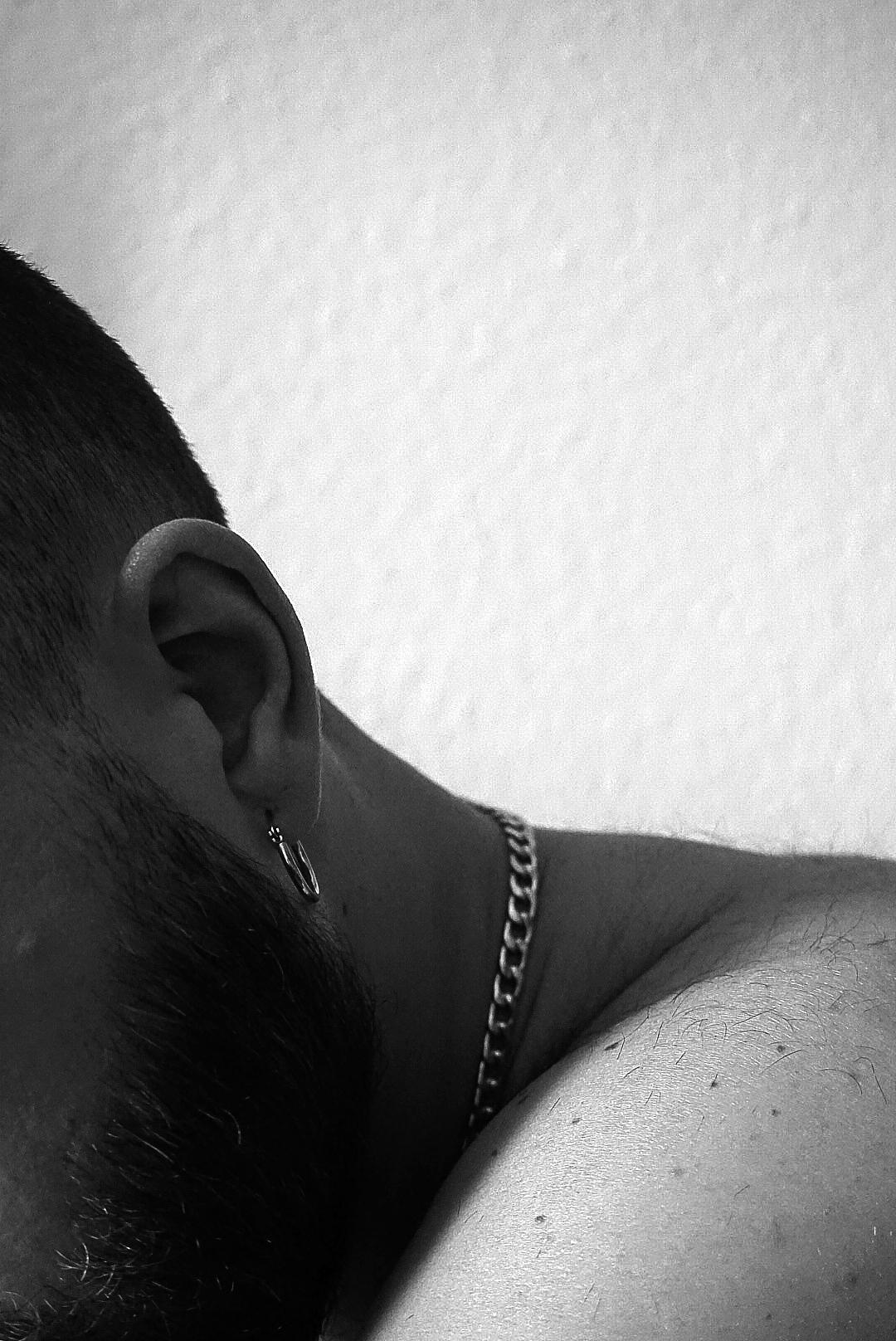 christian_bear live from Spain