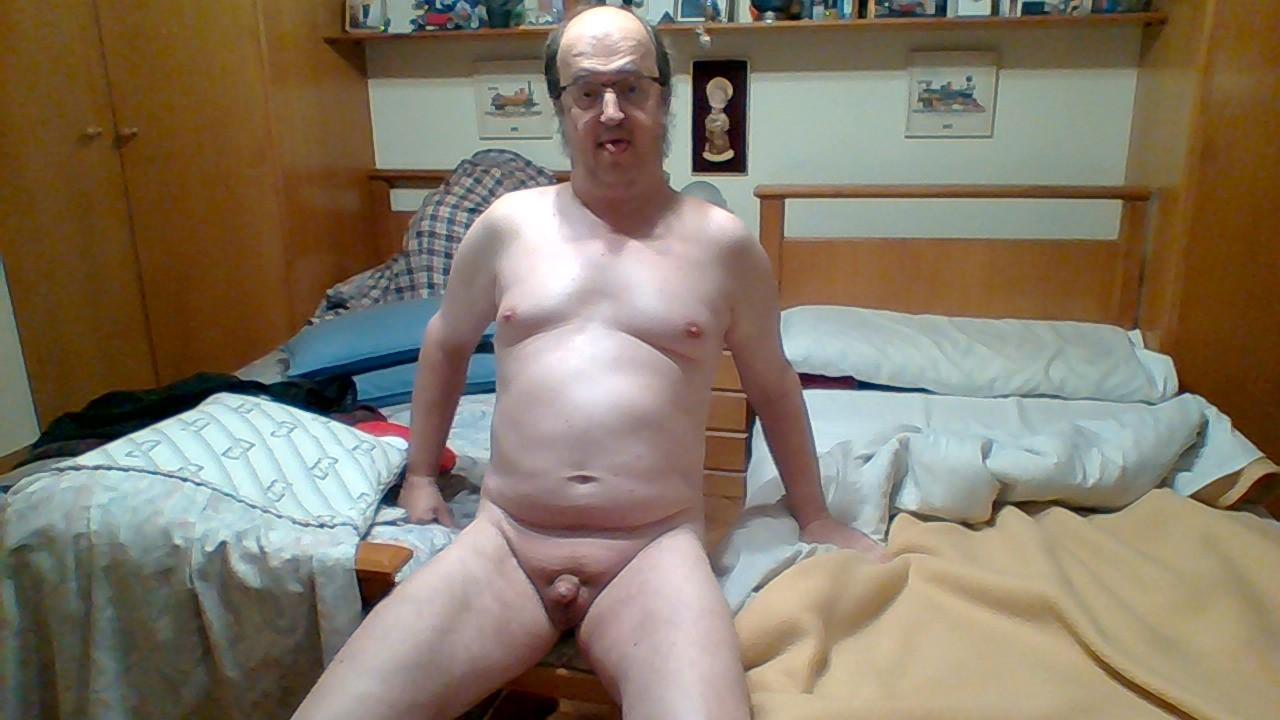 chubby376 live from Spain