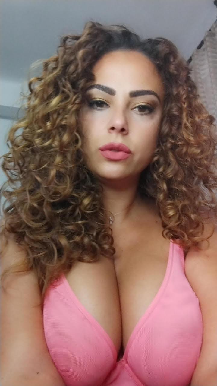 curlygirl35 live from Monaco