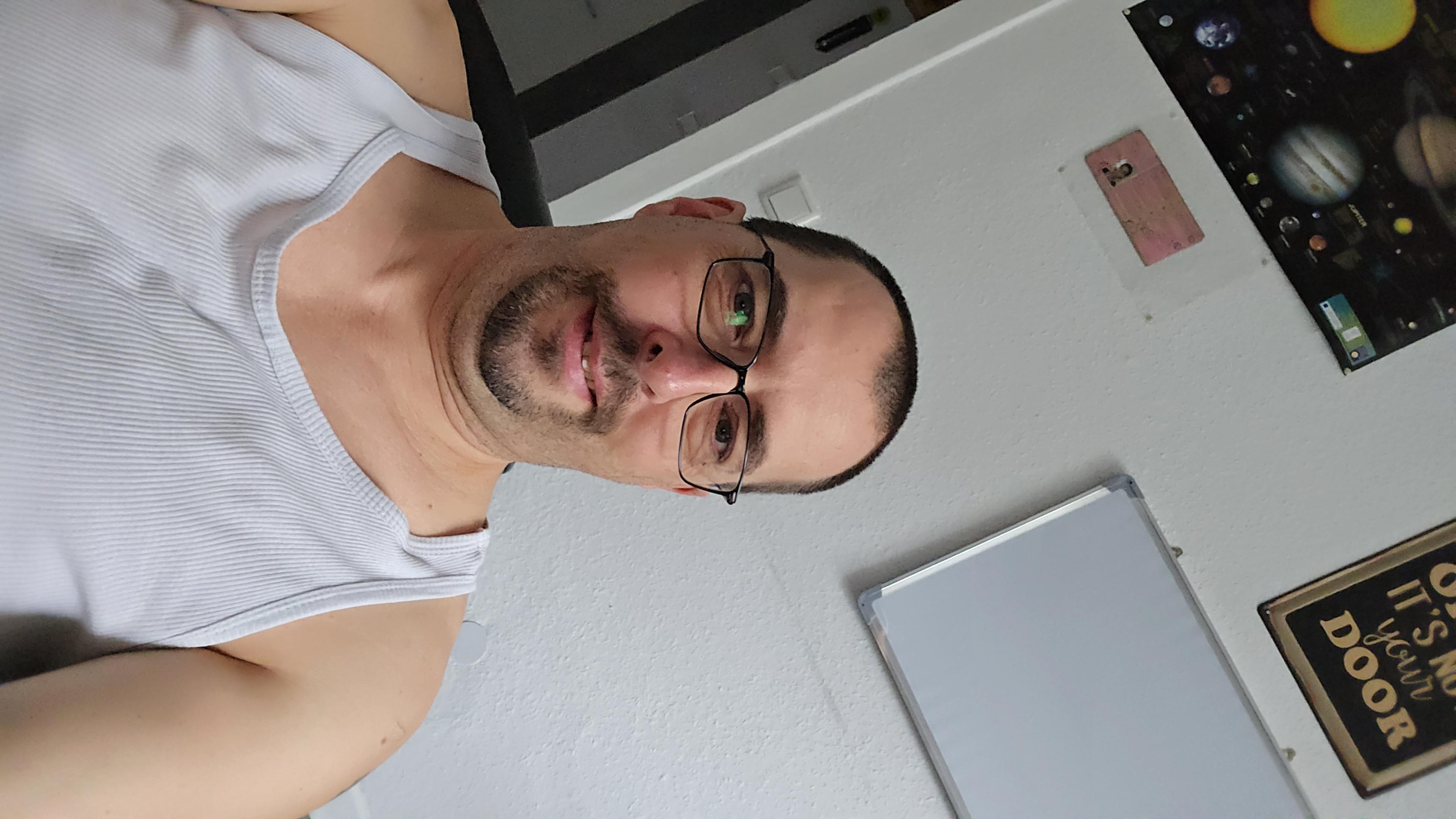 daniel45sexy live from Germany