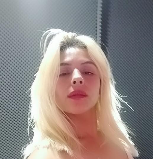 draconia25 live from Colombia