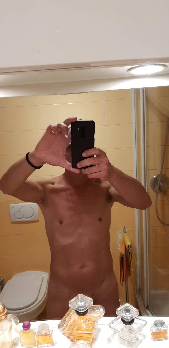 edgar723 live from Italy