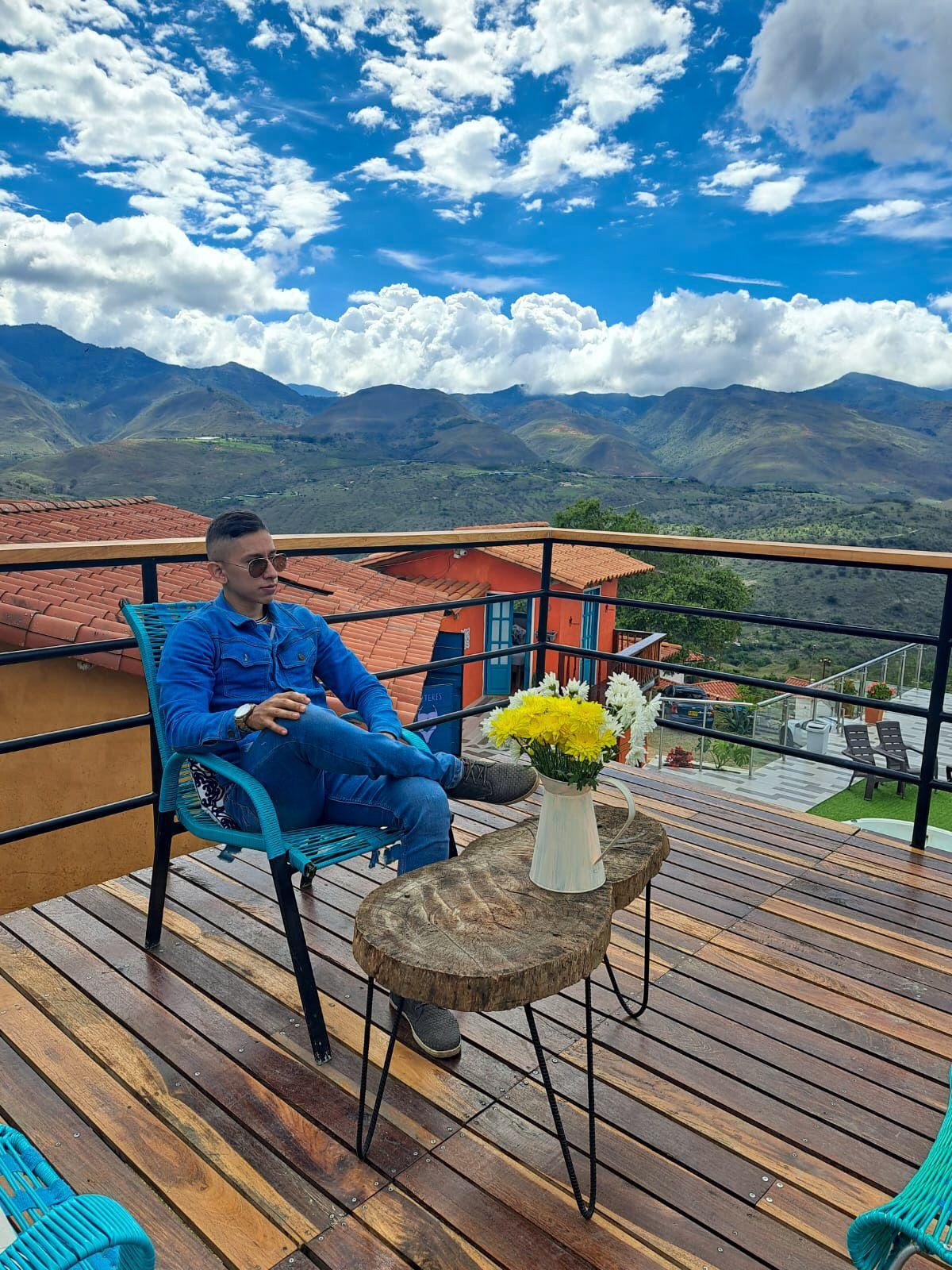 jeffsexybody live from Colombia
