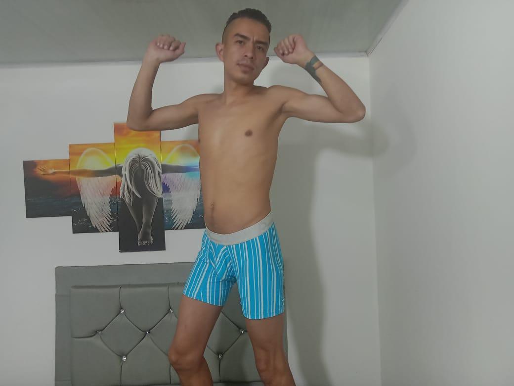 jhonnyy_k live from Colombia