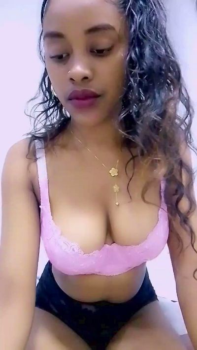 joyce186 live from Madagascar