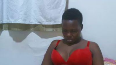 juicy_bella live from Kenya