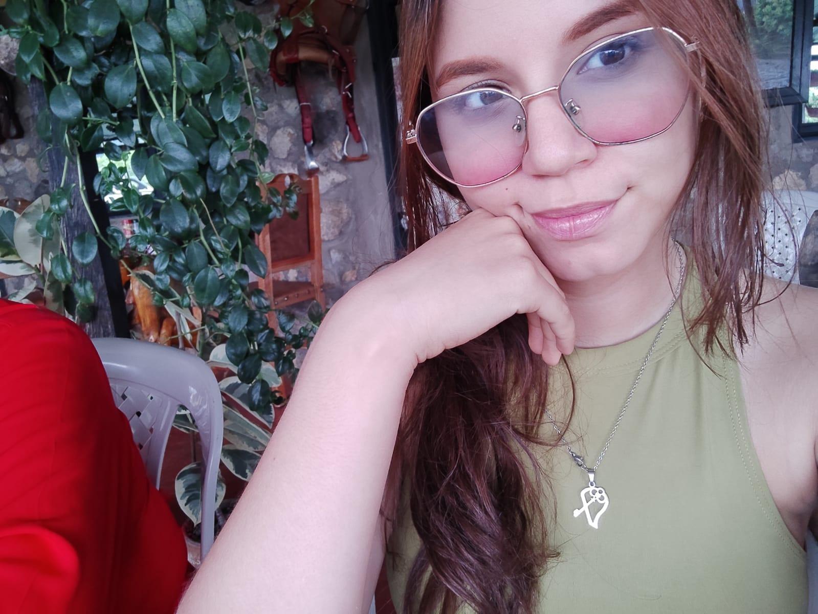 lishainparis18 live from Colombia