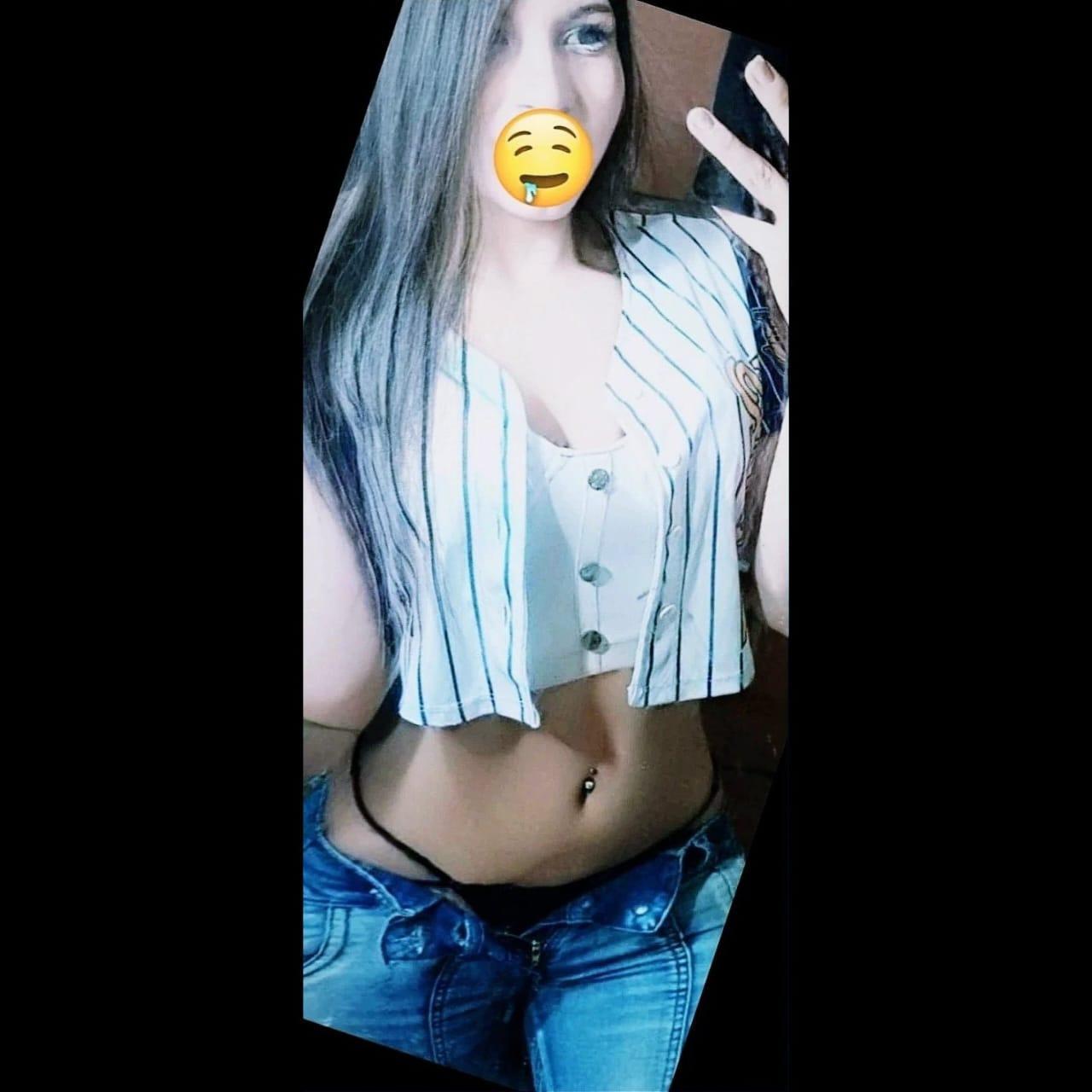 lorenitha_20 live from Spain