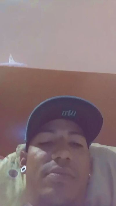 luismi1519 live from Venezuela