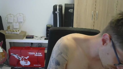 lukas480 live from Germany