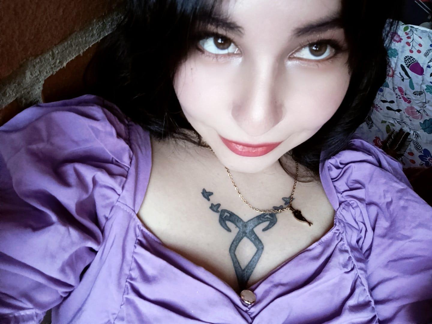 miilena23 live from Colombia