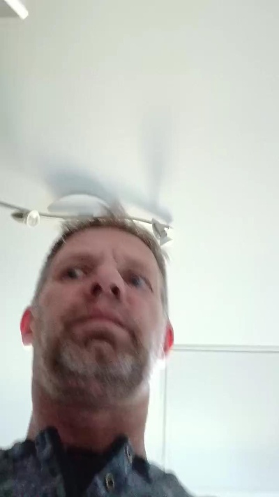 mike250873 live from France