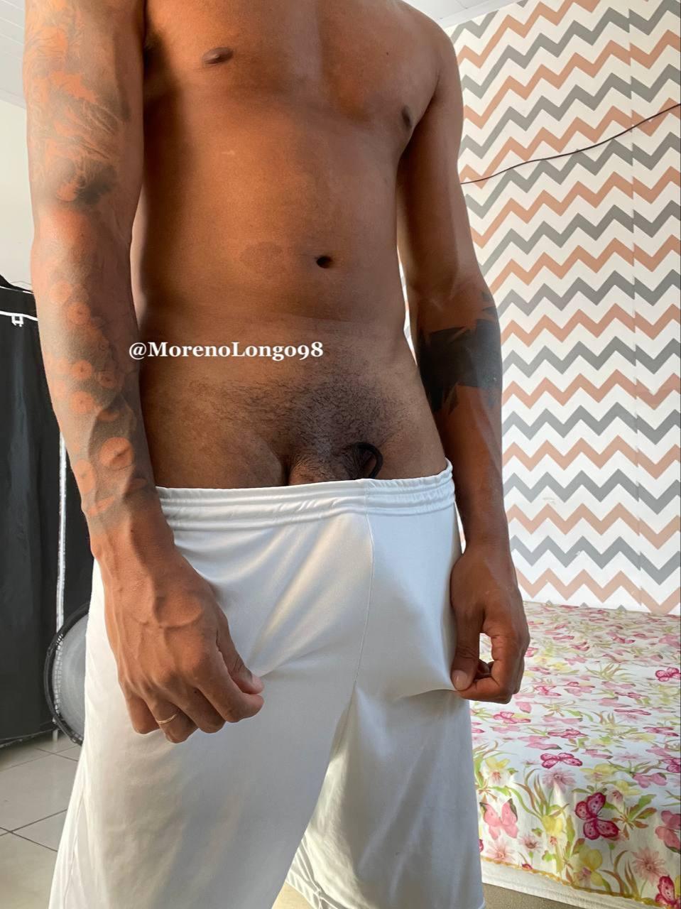 morenolongo98 live from Brazil