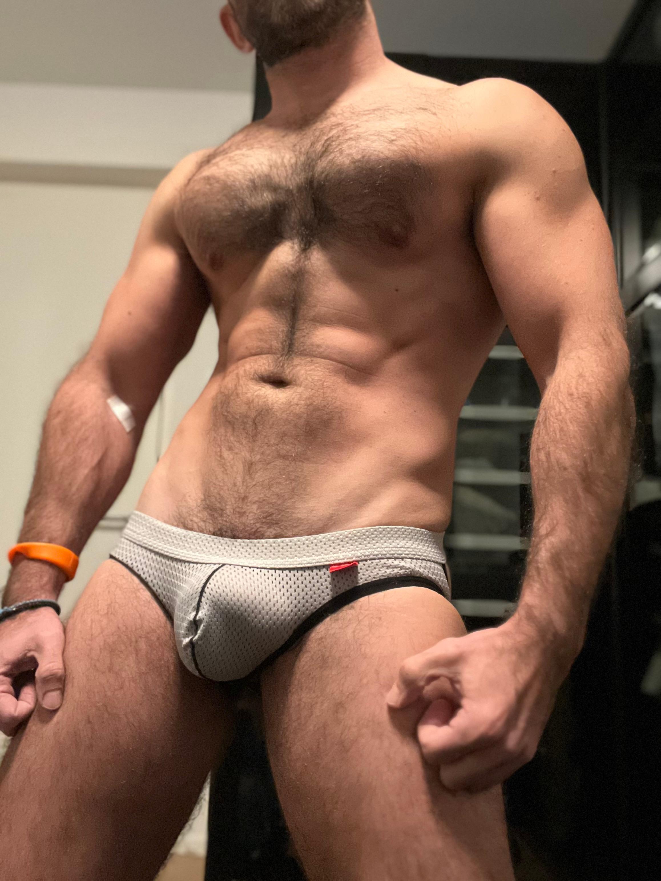 muscle_toni live from Switzerland