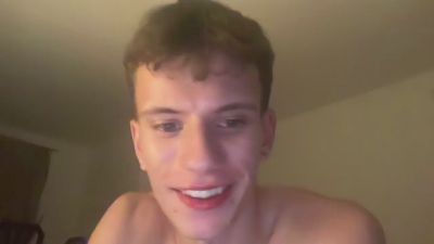 naughtyelio live from United Kingdom