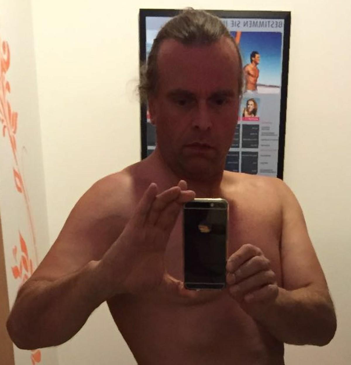 pegg_cunilingus live from Germany